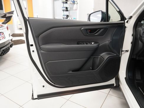 Used 2025 Subaru Forester Premium w/ Convenience Package #1 image 6