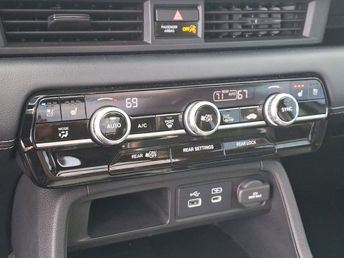 Used 2023 Honda Pilot Elite image 17
