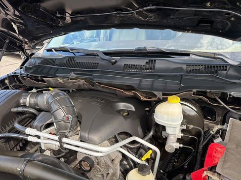 Used 2011 RAM 1500 Laramie image 12