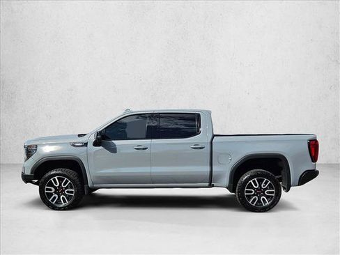 Used 2024 GMC Sierra 1500 AT4 w/ Technology Package AWD/4WD image 9