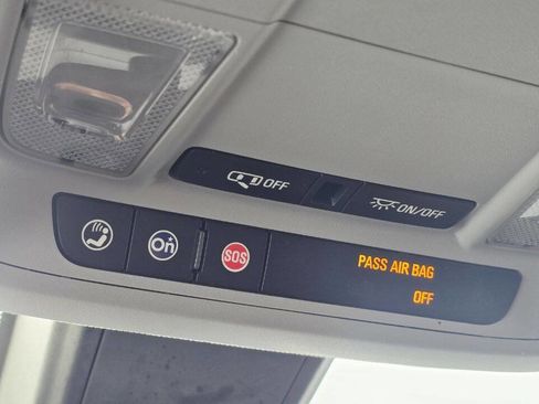 Used 2017 Chevrolet Malibu LT image 26