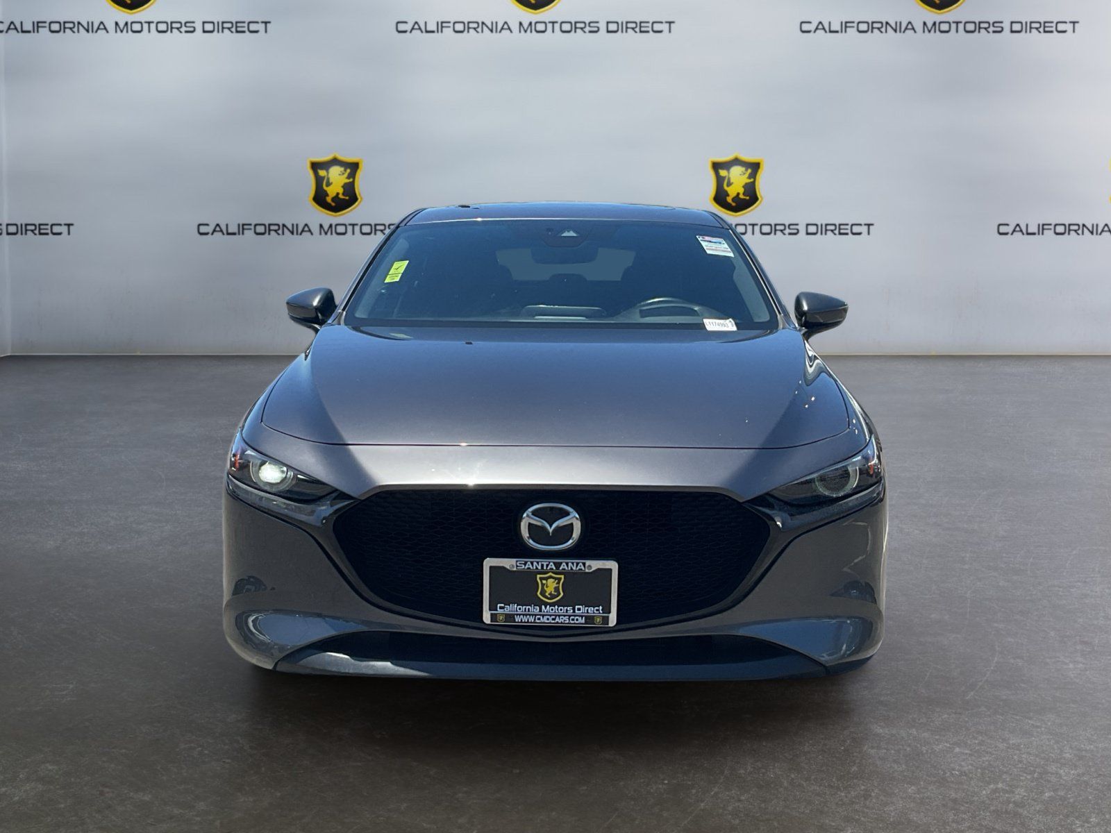 Used 2020 MAZDA MAZDA3 Hatchback w/ Premium Package FWD image 2