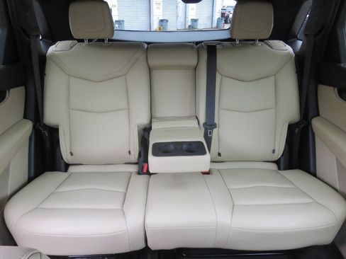 Used 2019 Cadillac XT5 AWD image 25