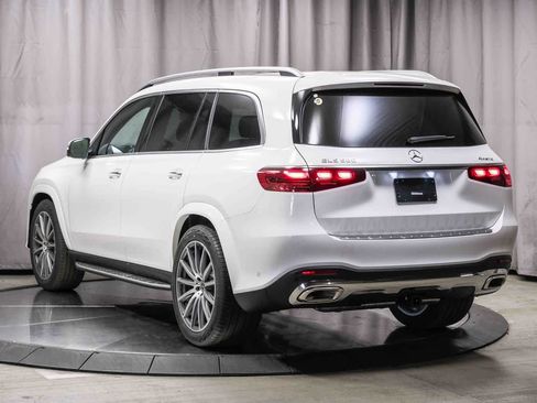 New 2026 Mercedes-Benz GLS 580 4MATIC image 3
