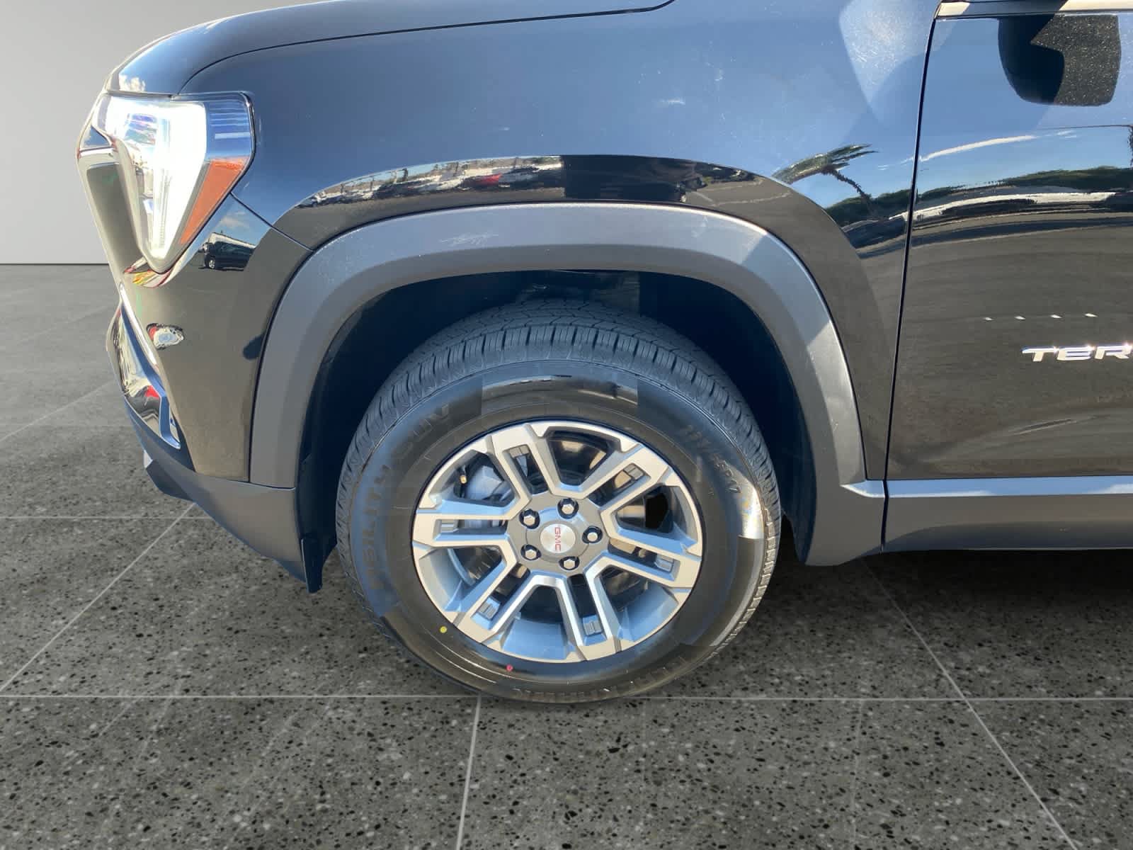 Used 2025 GMC Terrain Elevation FWD image 14