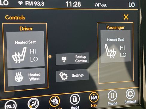 Used 2022 Jeep Grand Cherokee Laredo X image 18