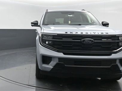 New 2025 Ford Expedition Max Platinum w/ Stealth Appearance Package