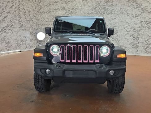 Used 2020 Jeep Wrangler Unlimited Sport AWD/4WD image 2