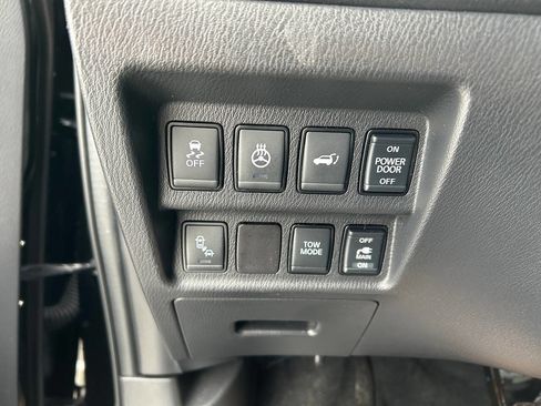 Used 2017 Nissan Pathfinder Platinum image 13