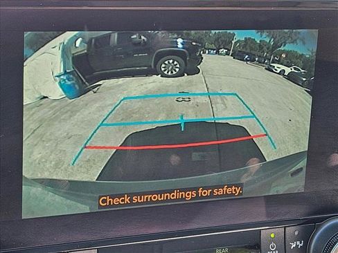 Used 2024 Toyota Highlander XLE image 14