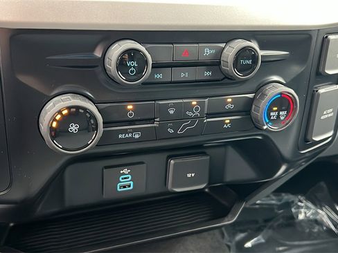New 2025 Ford F250 XLT w/ FX4 Off-Road Package image 16