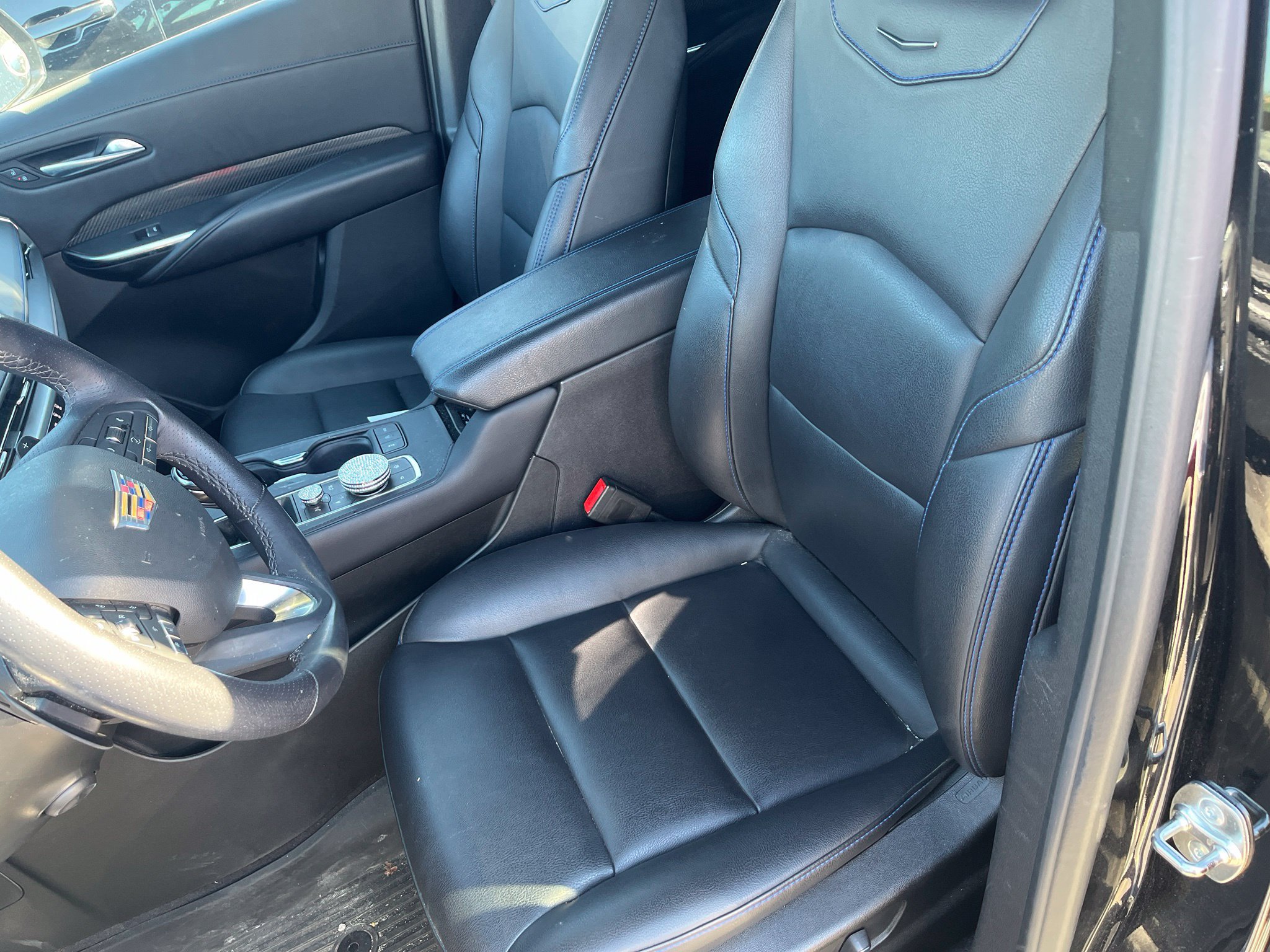 Used 2024 Cadillac XT4 Sport w/ Technology Package AWD/4WD image 7