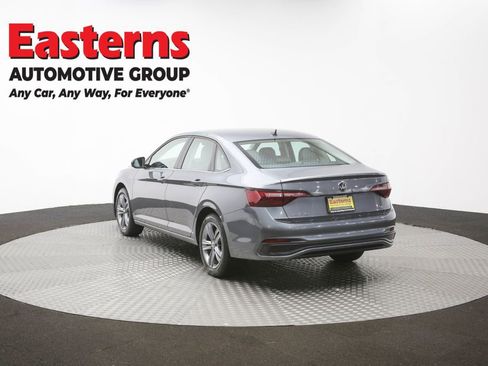 Used 2024 Volkswagen Jetta SE FWD image 61