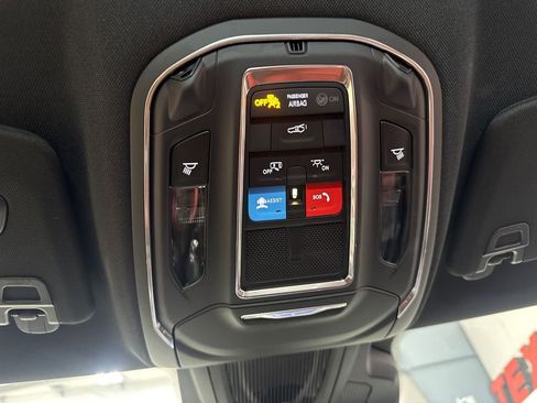 Used 2024 Dodge Charger R/T w/ Plus Group image 98