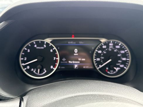 New 2025 Nissan Sentra SR w/ SR Premium Package FWD image 7