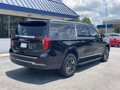 Used 2025 GMC Yukon XL Elevation AWD/4WD image 8