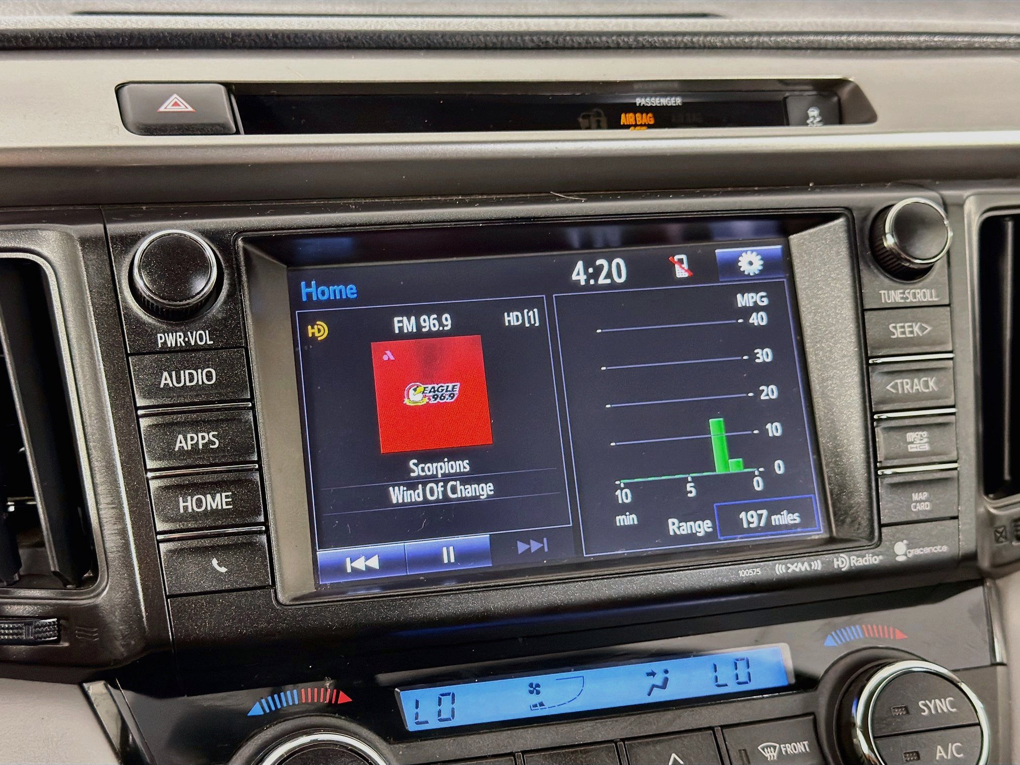 Used 2016 Toyota RAV4 XLE FWD image 19