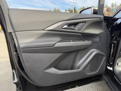 New 2026 Chevrolet Equinox EV LT image 10