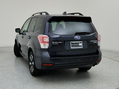 Used 2017 Subaru Forester 2.5i Limited AWD/4WD image 5