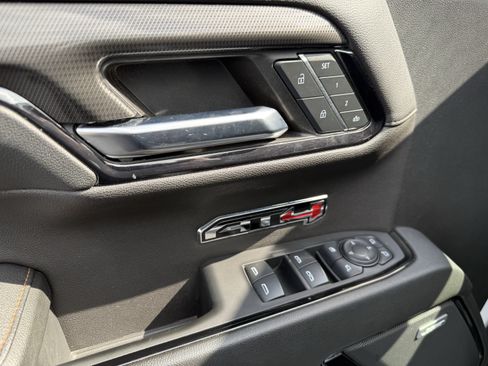 Used 2024 GMC Sierra 1500 AT4 w/ Technology Package AWD/4WD image 15