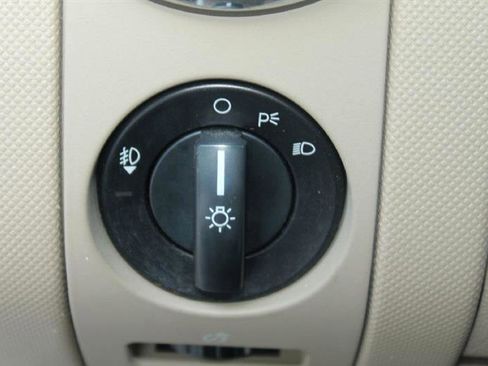 Used 2010 Ford Explorer XLT image 22