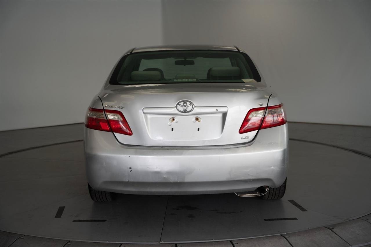 Used 2009 Toyota Camry LE FWD image 8