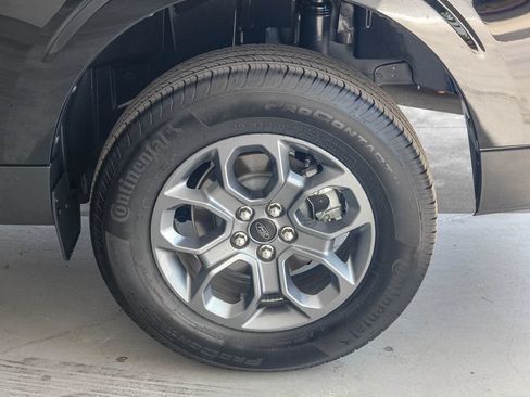 Certified 2025 Ford Maverick XLT w/ XLT Luxury Package FWD image 12