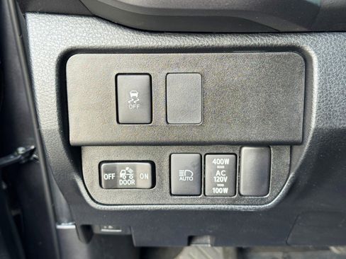 Used 2021 Toyota Tacoma TRD Sport w/ Technology Package RWD image 16