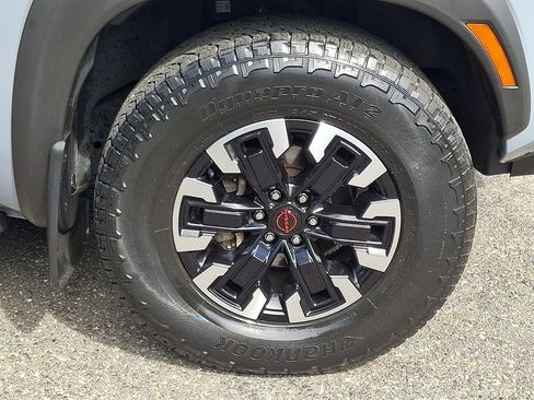 Certified 2023 Nissan Frontier PRO-4X w/ Tow Package AWD/4WD image 9