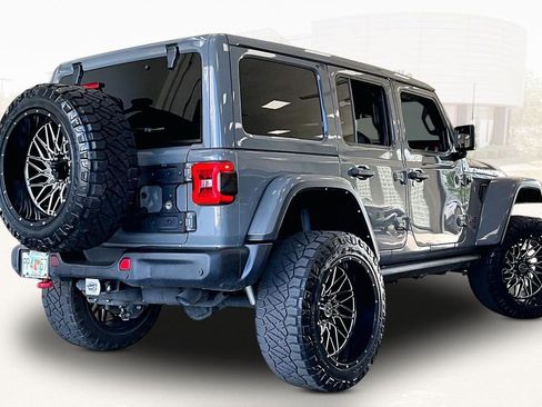 Used 2022 Jeep Wrangler Unlimited Rubicon w/ LED Lighting Group AWD/4WD image 6