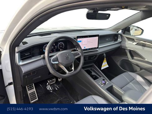 New 2026 Volkswagen Tiguan SE R-Line AWD/4WD image 2