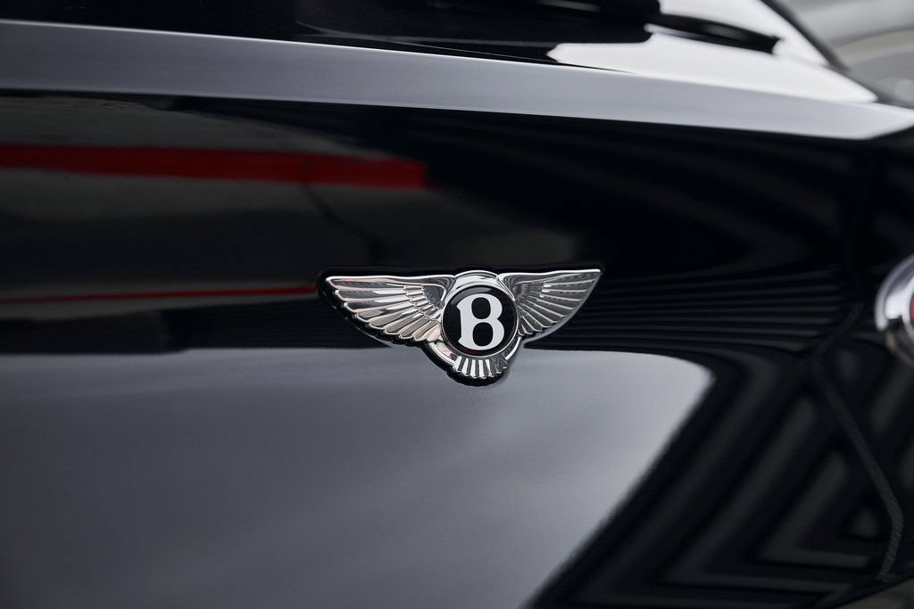 Used 2023 Bentley Bentayga Extended Wheelbase AWD/4WD image 12