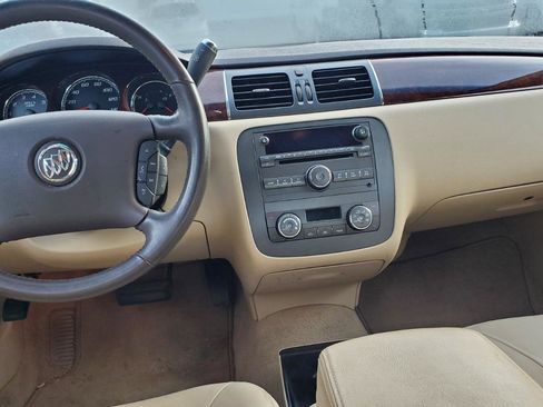 Used 2011 Buick Lucerne CXL image 7