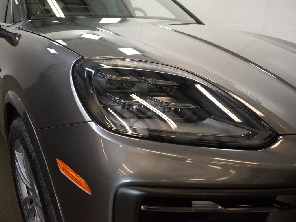 Certified 2026 Porsche Cayenne S AWD/4WD image 11