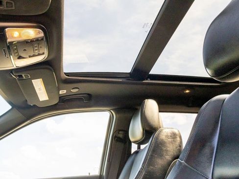 Used 2020 Jeep Grand Cherokee Limited w/ Luxury Group II image 16