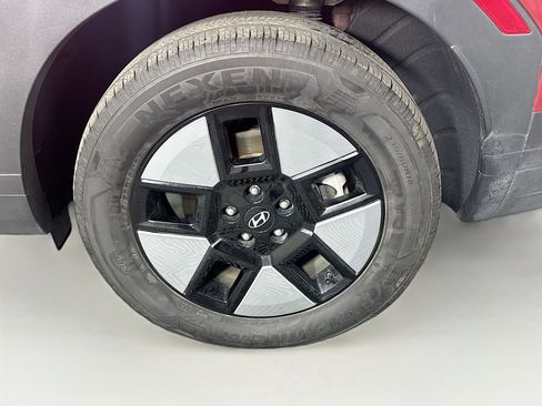 Used 2025 Hyundai Santa Fe SEL FWD image 11