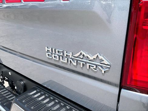 Used 2024 Chevrolet Silverado 1500 High Country w/ Technology Package AWD/4WD image 10