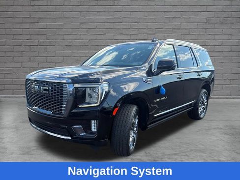 Used 2023 GMC Yukon Denali Ultimate AWD/4WD image 3
