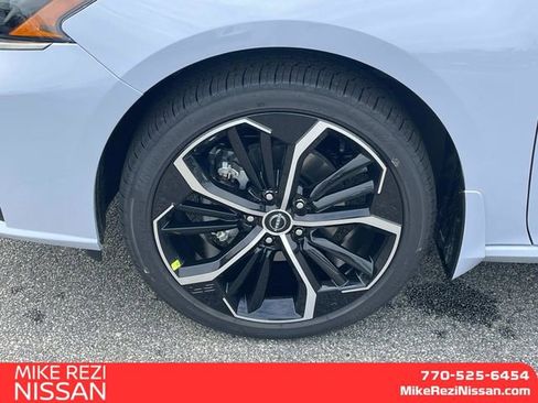 New 2025 Nissan Altima 2.5 SR image 7