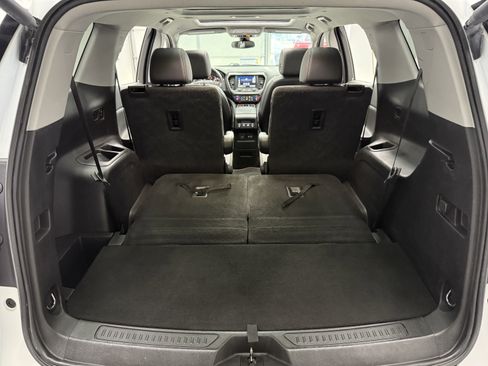 Used 2021 GMC Acadia AT4 image 28