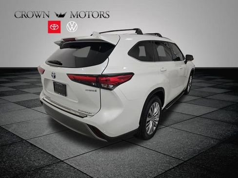 Used 2023 Toyota Highlander Platinum AWD/4WD image 6