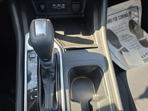 Used 2024 Nissan Sentra SV FWD image 20