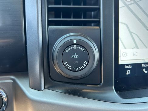 New 2024 Ford F150 Lightning XLT image 31