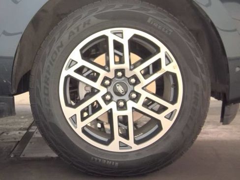Used 2025 Ford Expedition Active AWD/4WD image 20