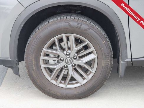 Used 2025 Nissan Rogue S FWD image 11