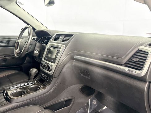 Used 2014 GMC Acadia SLT image 45