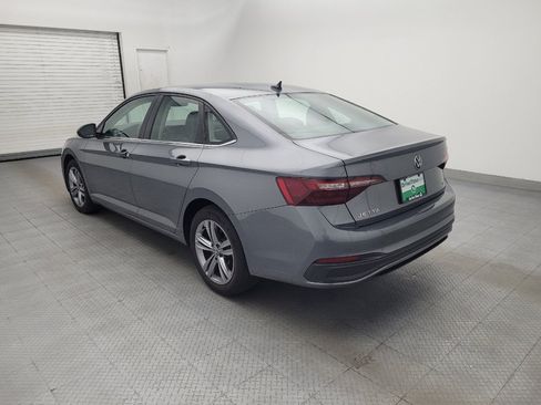 Used 2024 Volkswagen Jetta SE FWD image 5