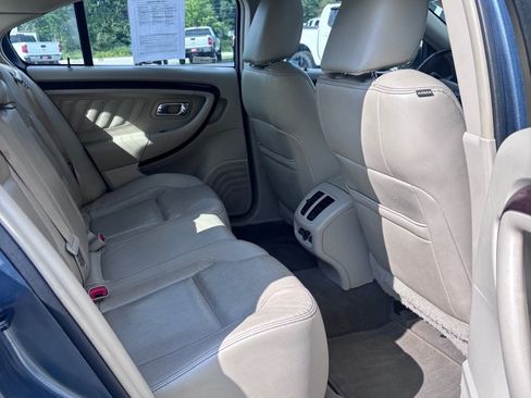 Used 2010 Ford Taurus Limited AWD/4WD image 12
