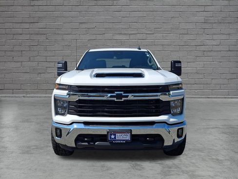 Used 2025 Chevrolet Silverado 2500 LT w/ Convenience Package AWD/4WD image 4