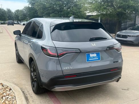 Used 2023 Honda HR-V Sport image 3